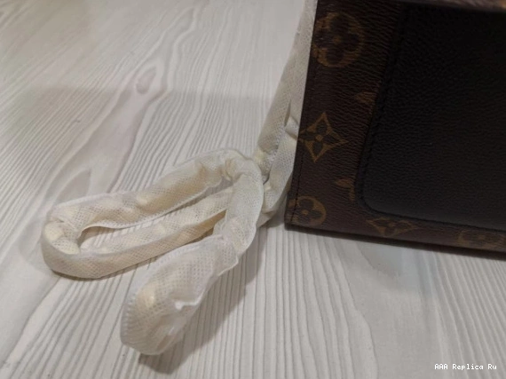 AAA Replica Ru Vuitton Louis VICTOIRE 0808